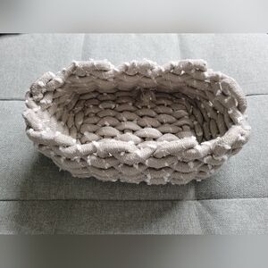 UGG - Small Basket
